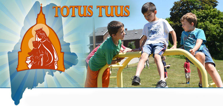 Children playing with Totus Tuus logo