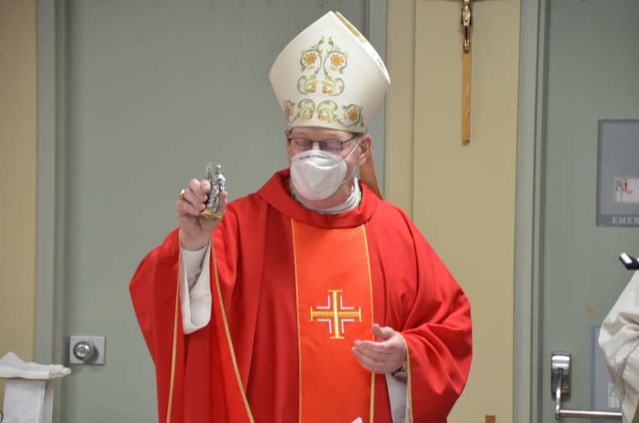 Deeley Visits St. André Health Care Facility in Biddeford on