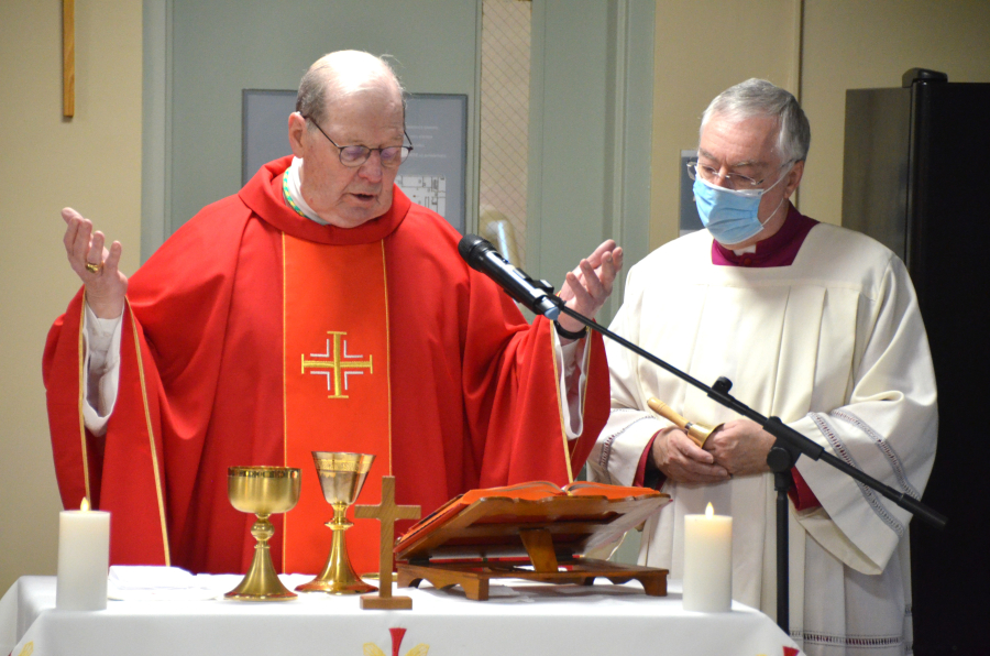 Deeley Visits St. André Health Care Facility in Biddeford on