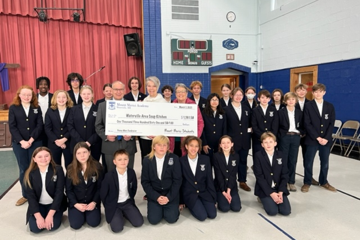Mount Merici Academy Helps Waterville Area Soup Kitchen 