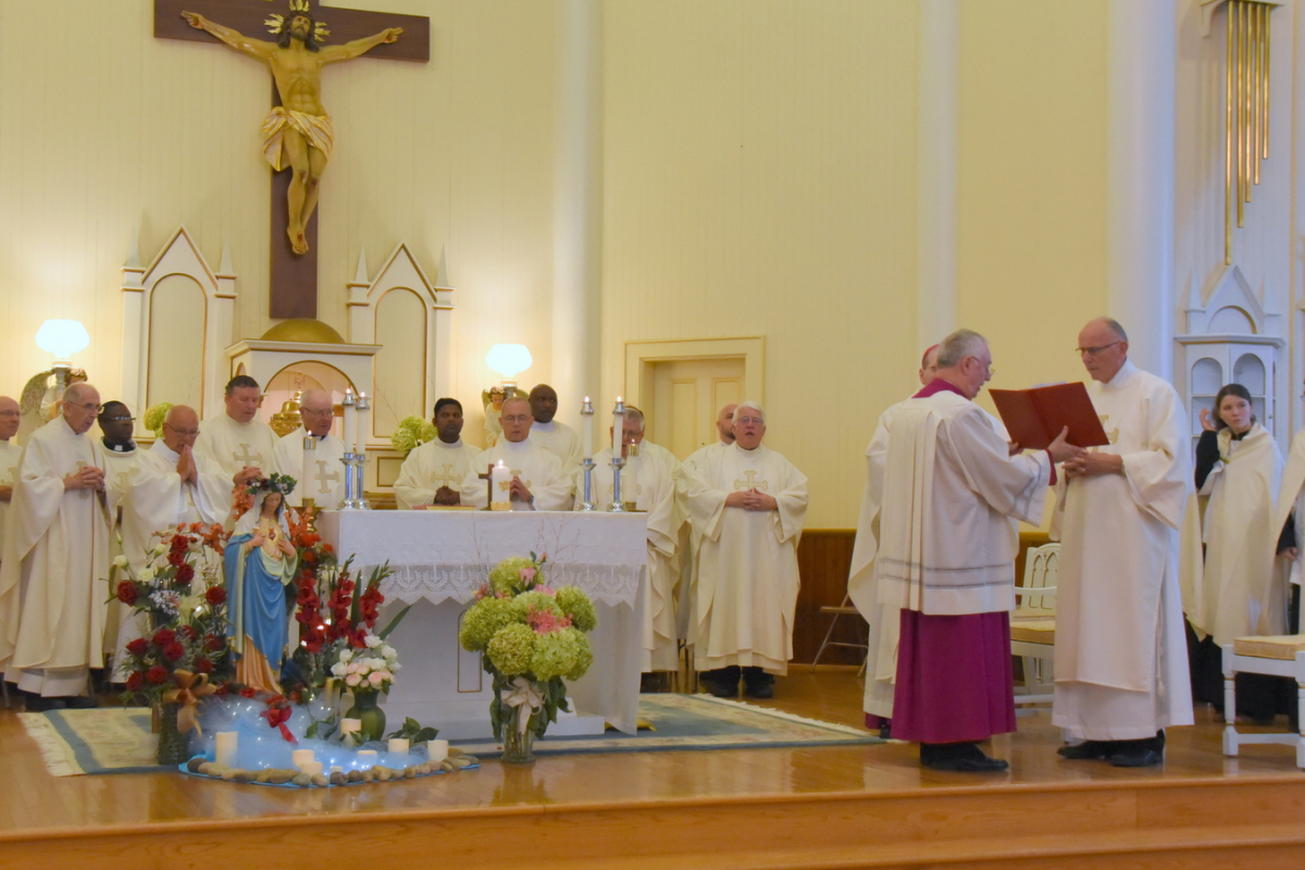 Sanctuary with the bishop and priests
